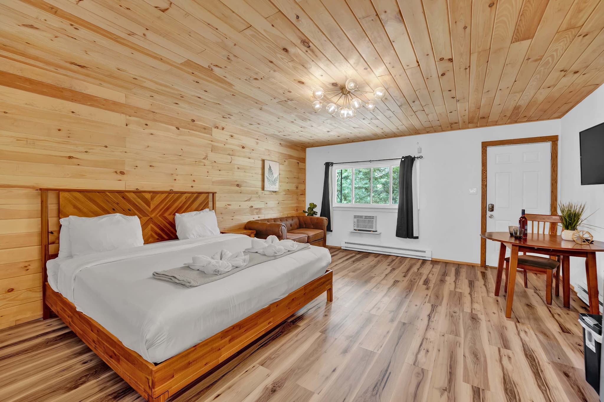 Cozy Poconos Retreat | Firepits | Pet Friendly