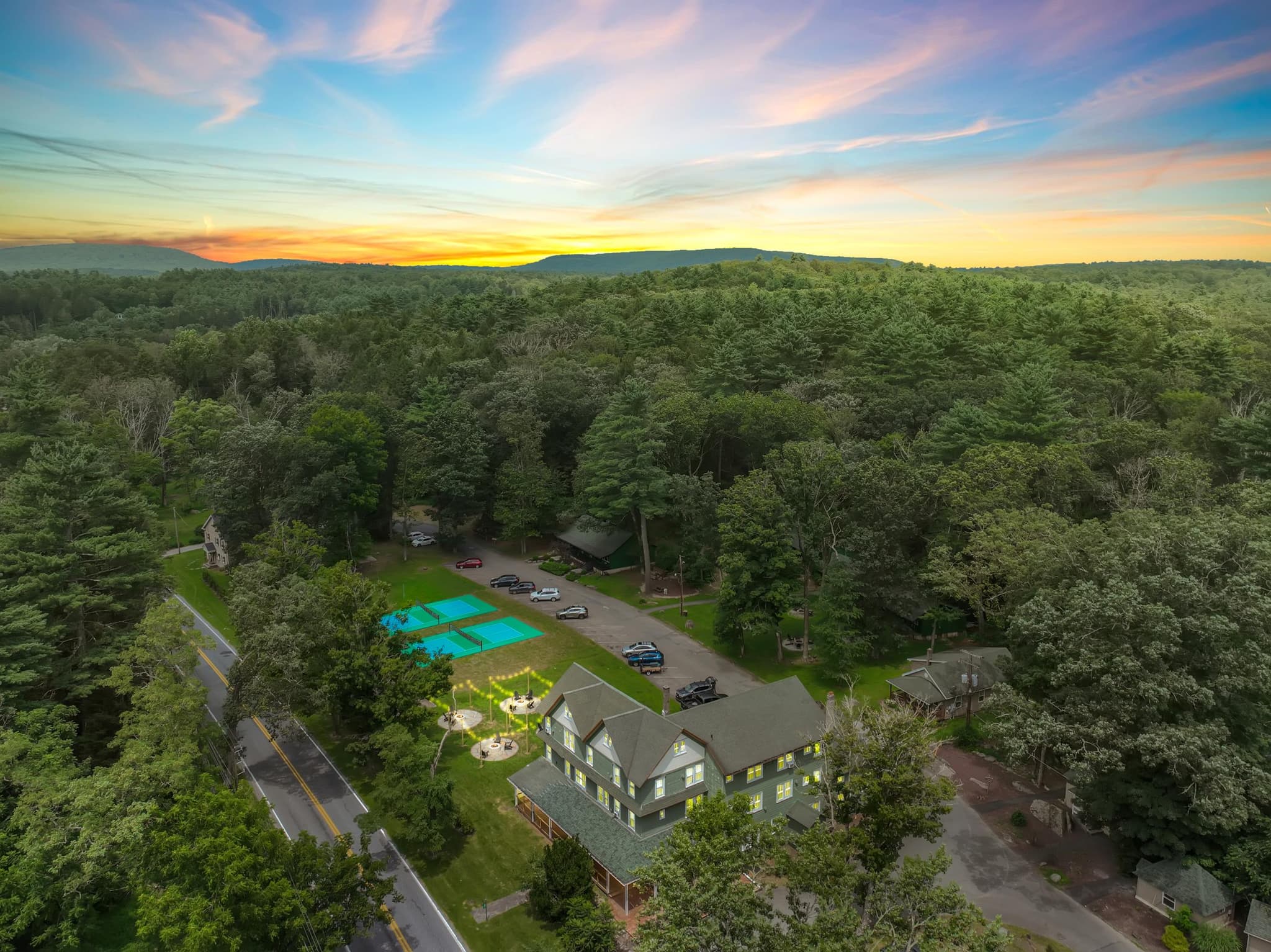 Cozy Poconos Retreat | Firepits | Pet Friendly