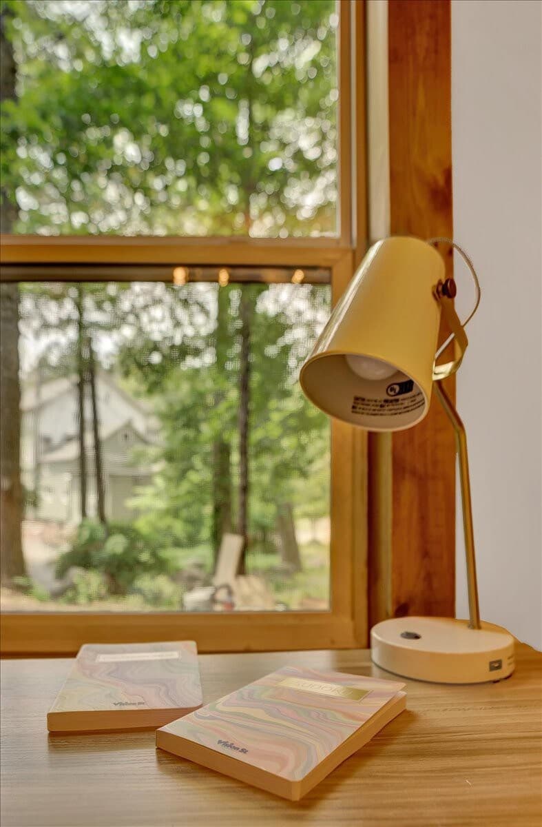 Elements Pocono Cabin | Firepit -Desk & Pickleball