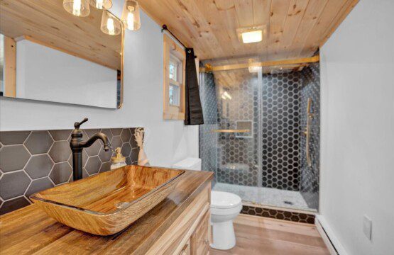 original 1029353356978630145 1785550995