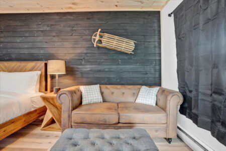 original 1029353356978630145 1785551005