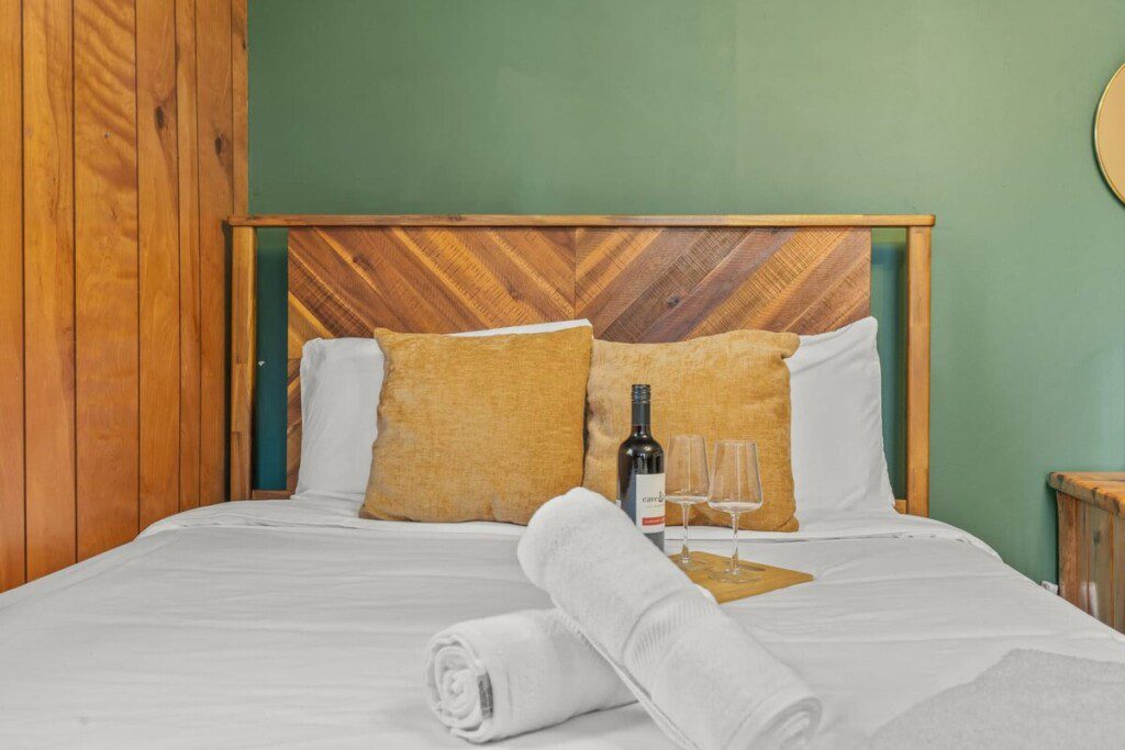 original 791330424802143512 1598157384