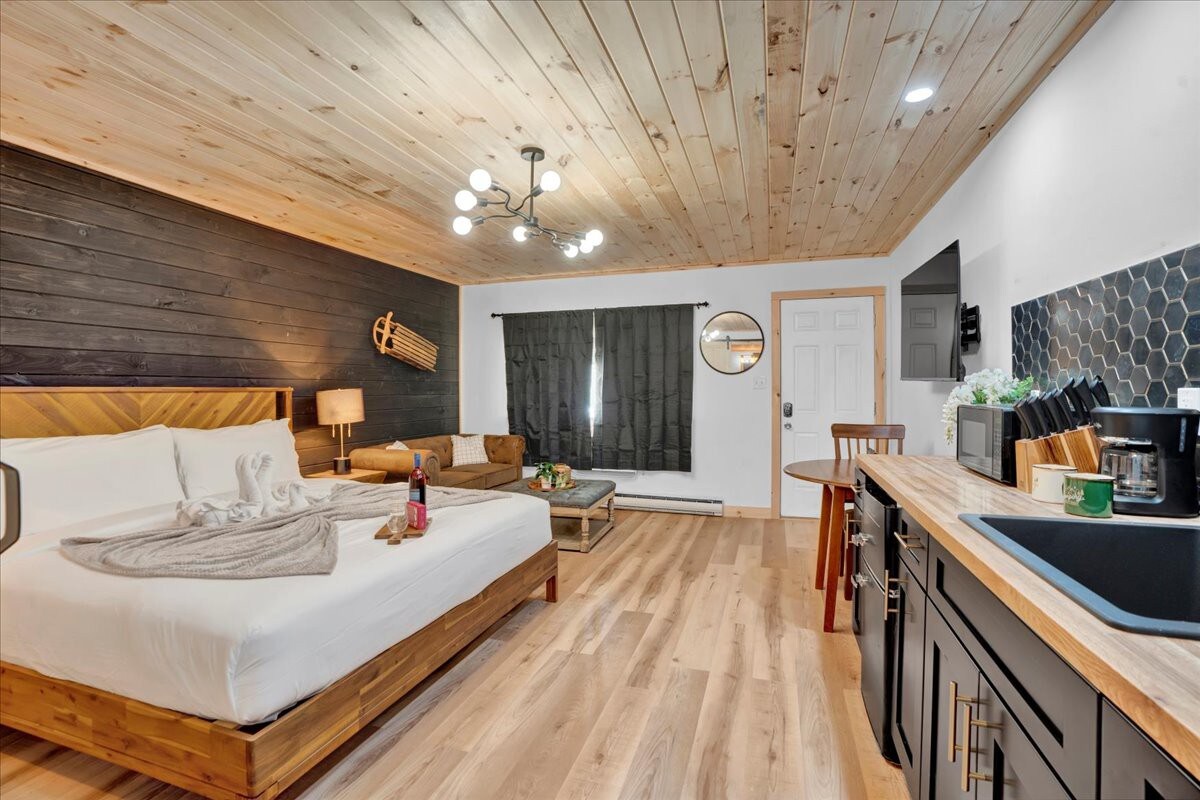 original 1029353356978630145 1785550997